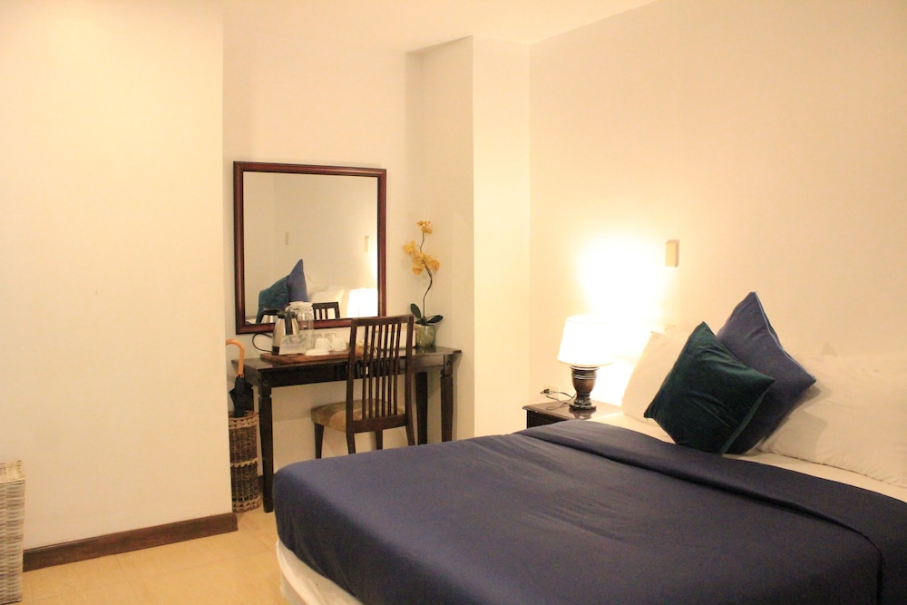 Standard Room, 1 Queen Bed photo 1