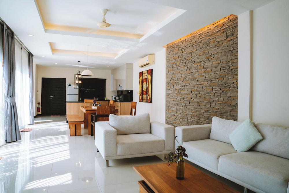 Grand Deluxe 3 Bedroom Pool Villa - Photo 14