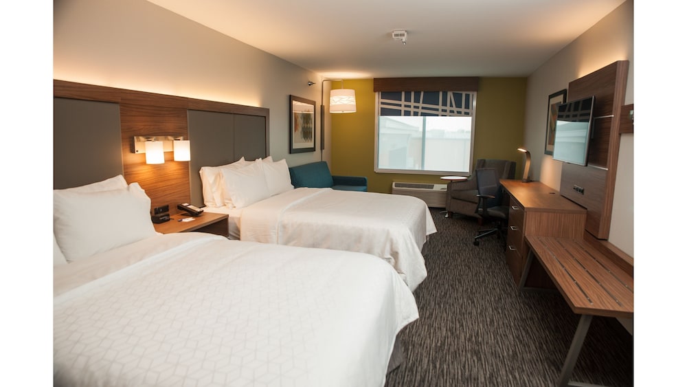 Standard Room, 2 Queen Beds, Accessible (Comm) - Photo 1