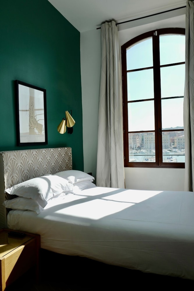 Standard Double Room, Sea View - Photo 13