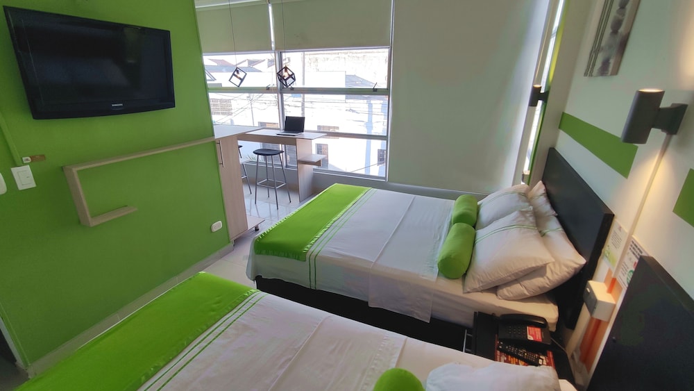 Superior Triple Room, Kitchen, City View