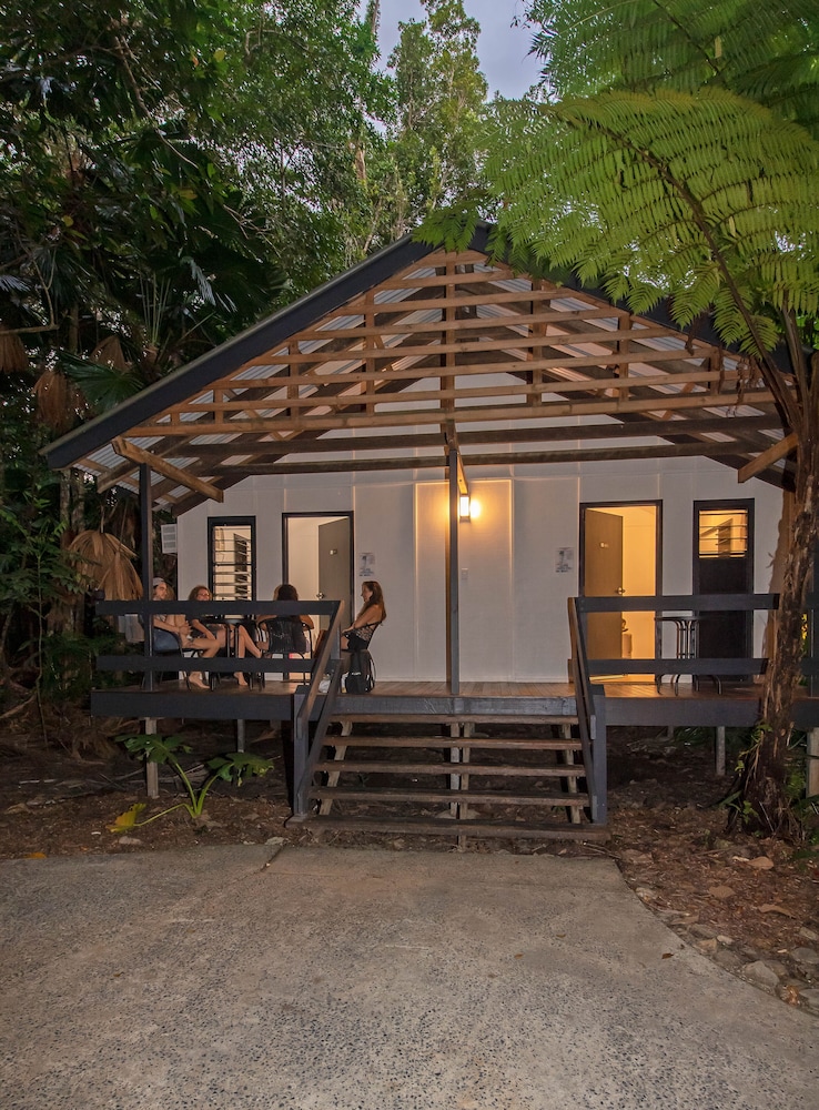 Cabin (Mackay) photo 3