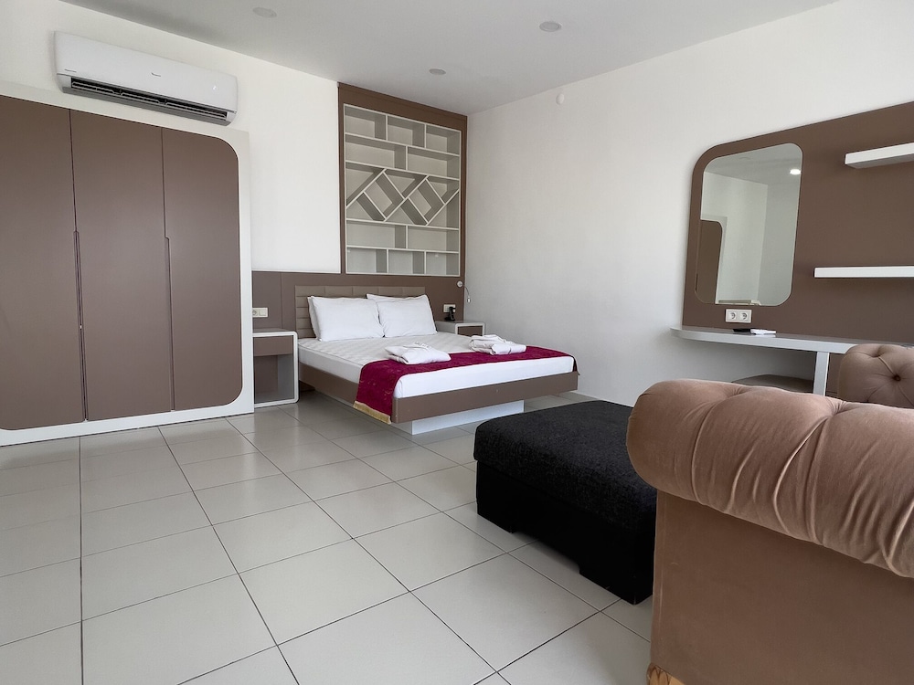 Deluxe Room, 1 Double Bed, Non Smoking, Sea View - Photo 17