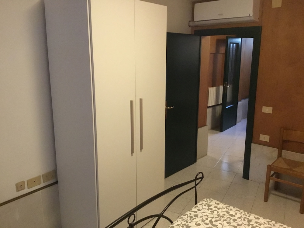 Double Room, Shared Bathroom photo 3