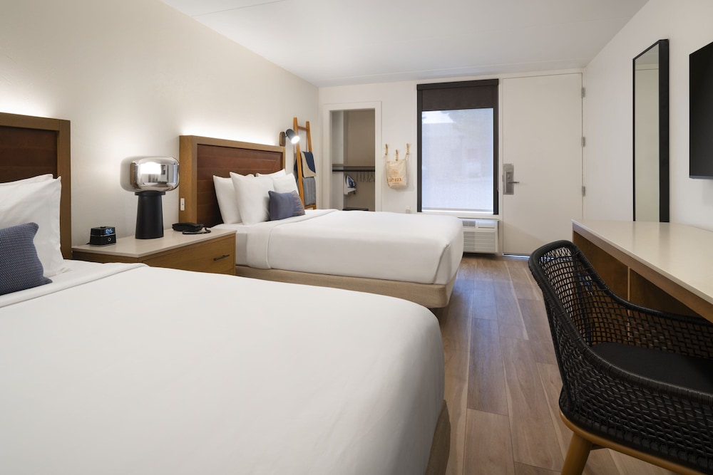 Room, 2 Queen Beds (Mobility Accessible, Tub) - Photo 1