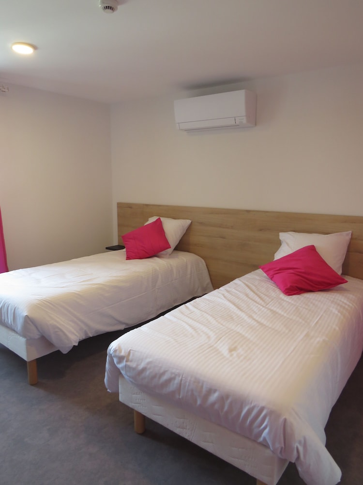 Family Double or Twin Room photo 3