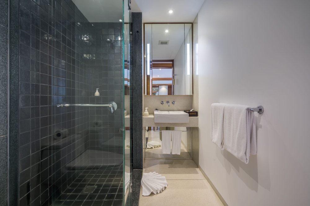 Two Bedroom Residence - Photo 7