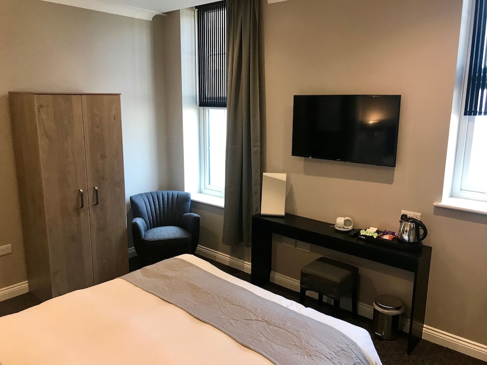 Raven Hotell, Bilde 17