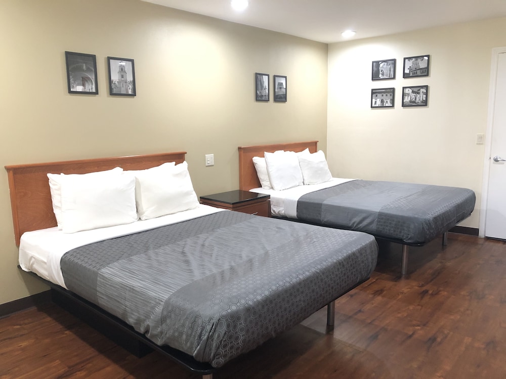 2 Full Beds photo 3
