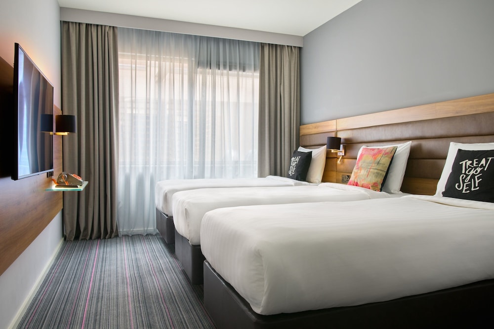 Room, 3 Twin Beds