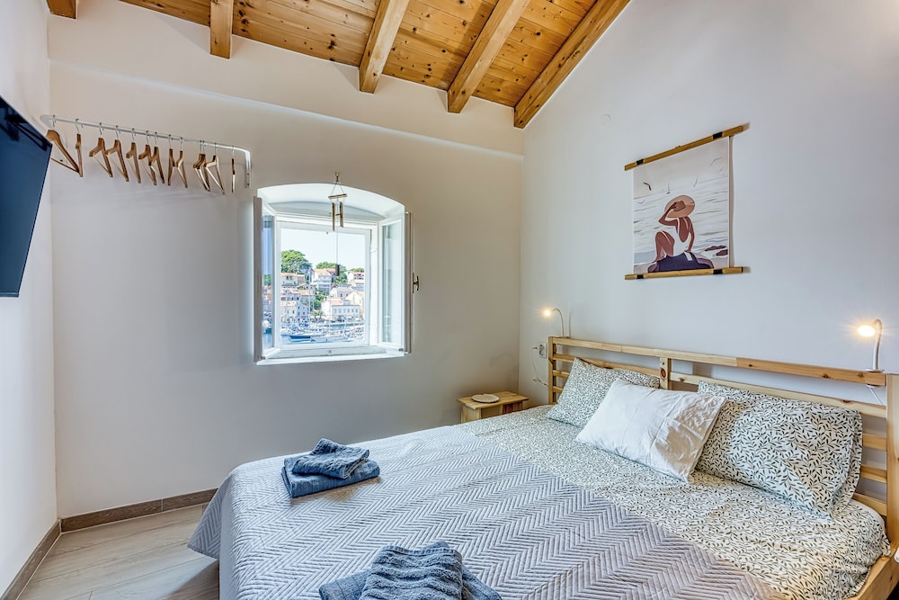Family Studio, Sea View, Sea Facing (Lasta 30 Lošinj Town Studio)
