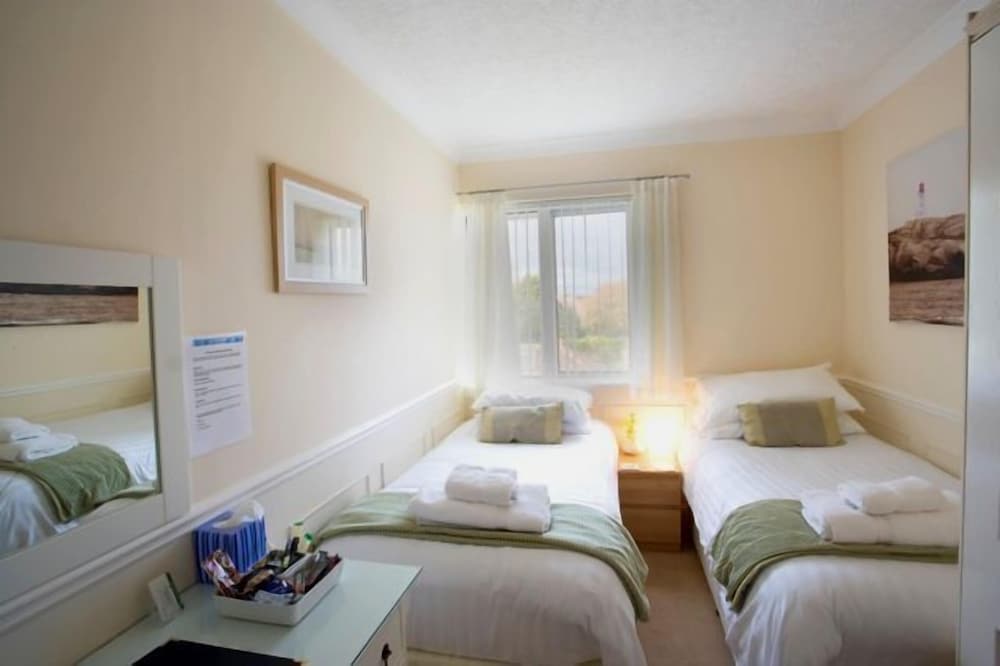 Standard Twin Room, Garden View (Seagulls) photo 1