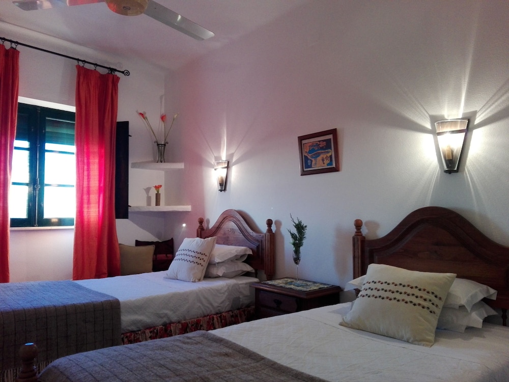 Design Twin Room, 2 Twin Beds, Lake View, Lakeside - Photo 5