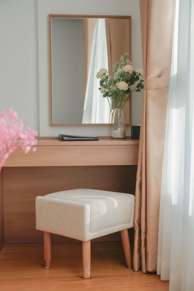 Premier Double Room, Sea View - Photo 3