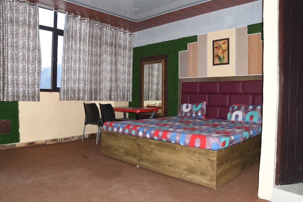 Deluxe Room - Photo 5