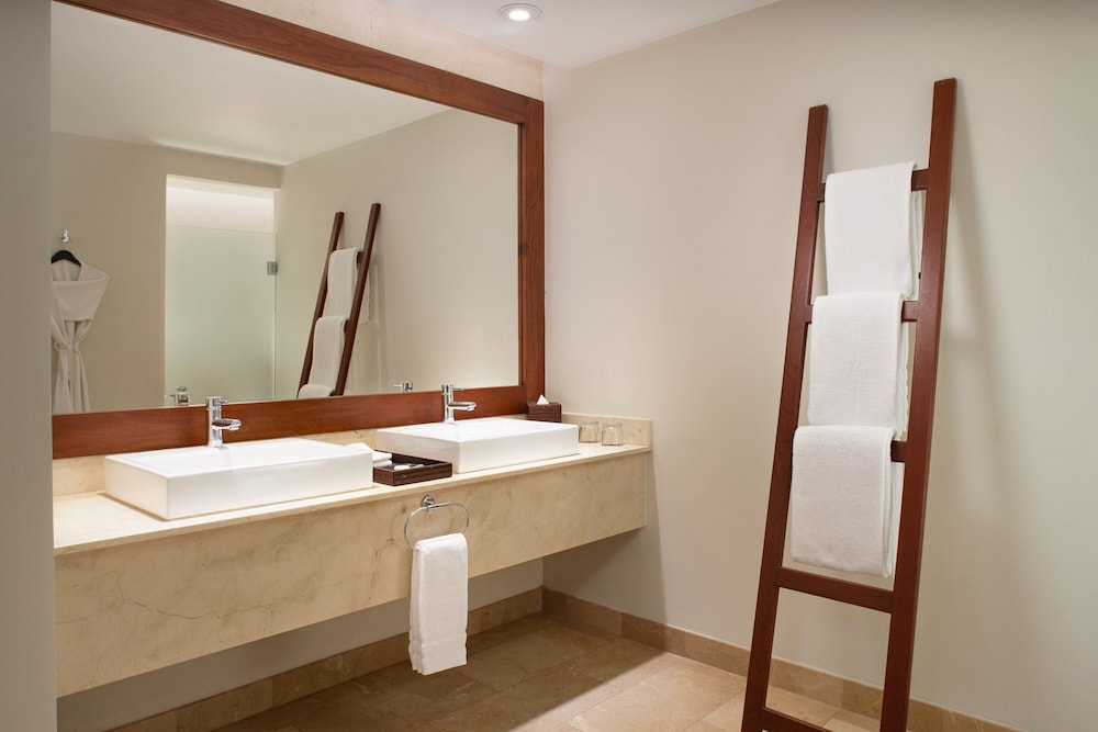 Westin Club Room, 2 Double Beds (Adults Only) - Photo 2