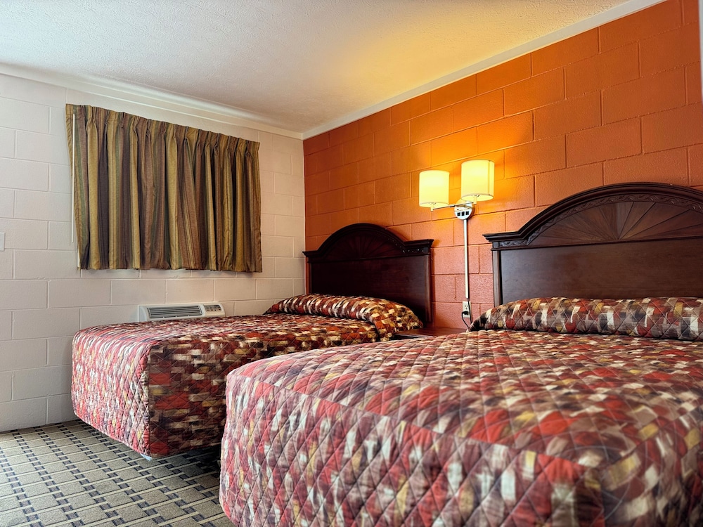 Non-Smoking Room, 2 Double Beds photo 1