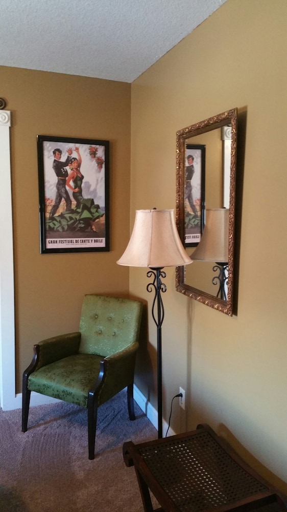 Superior Room, 1 Queen Bed, Private Bathroom (Spanish Room)