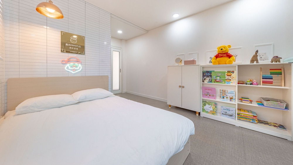 Basic Room, 2 Bedrooms (DokchaeKidsPoolvilla(random1)) - Photo 8
