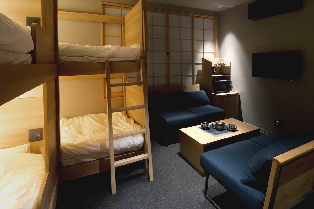 [102] Quadruple Room photo 3