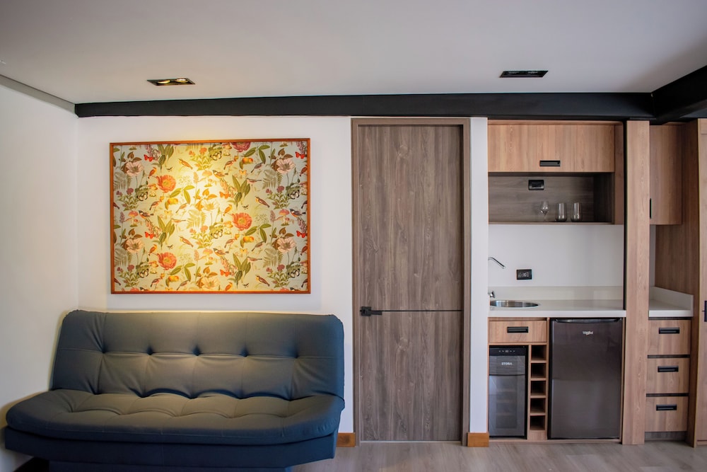 Parliament Suite - Photo 7