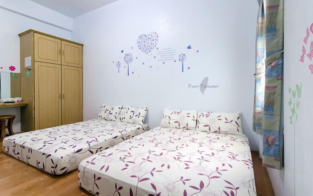 Standard Quadruple Room (Futon) photo 1