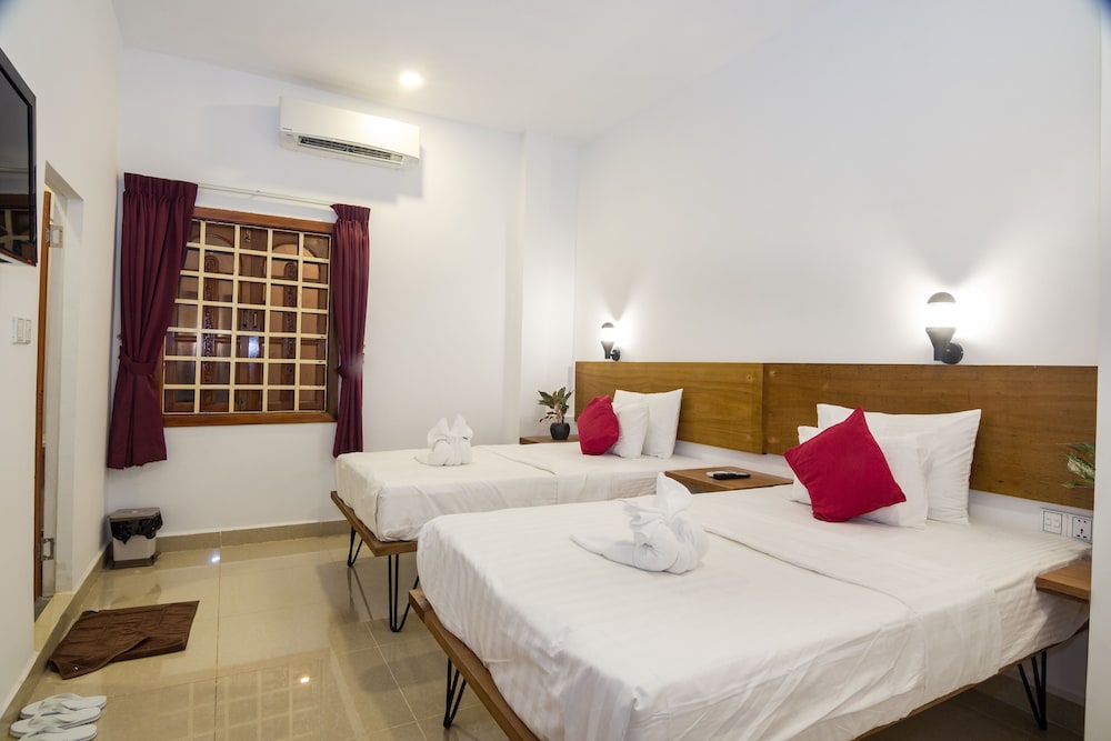 Deluxe Twin Room - Photo 2