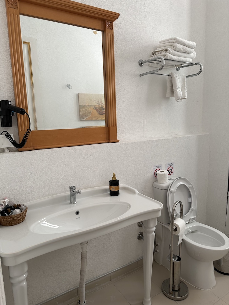 Standard Room, Balcony - Photo 3