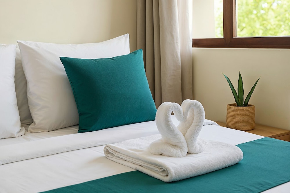 Deluxe Double Room, Balcony, Pool View photo 2