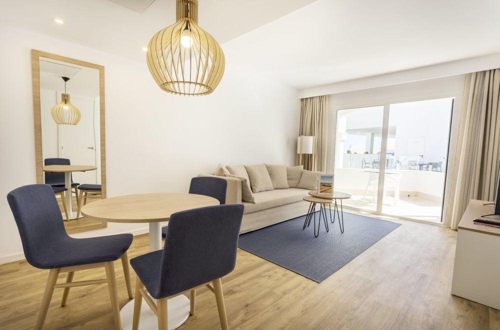 Junior Suite (1 Adult) photo 2