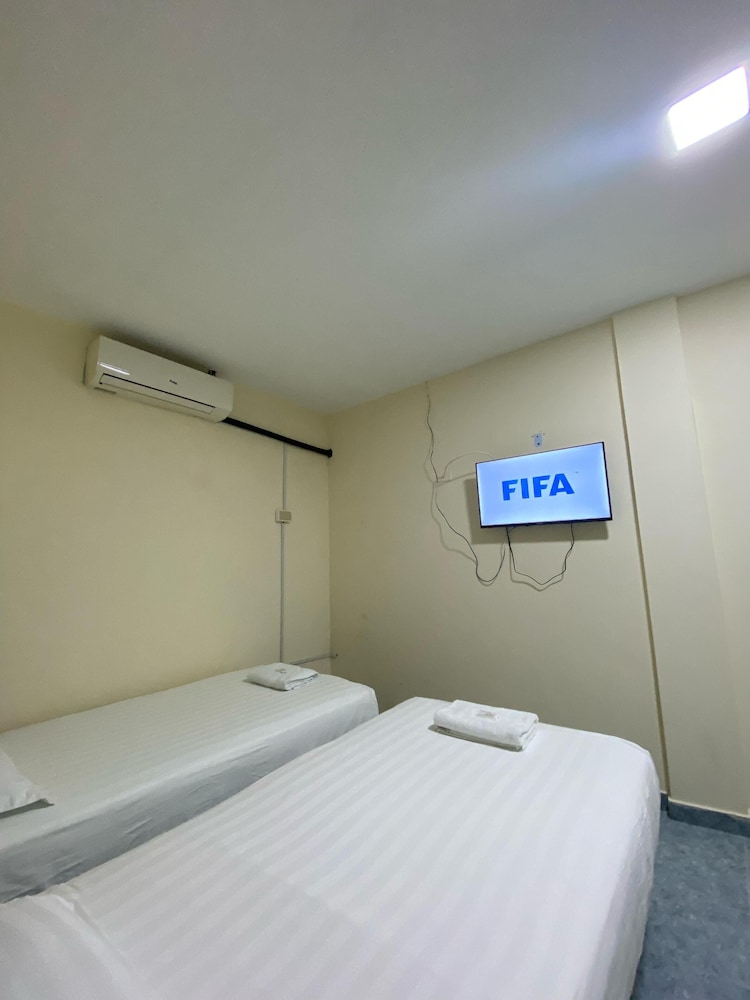 Basic Triple Room, 3 Twin Beds, Non Smoking