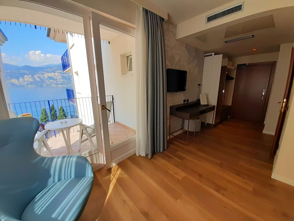 Executive Double or Twin Room, Balcony photo 2