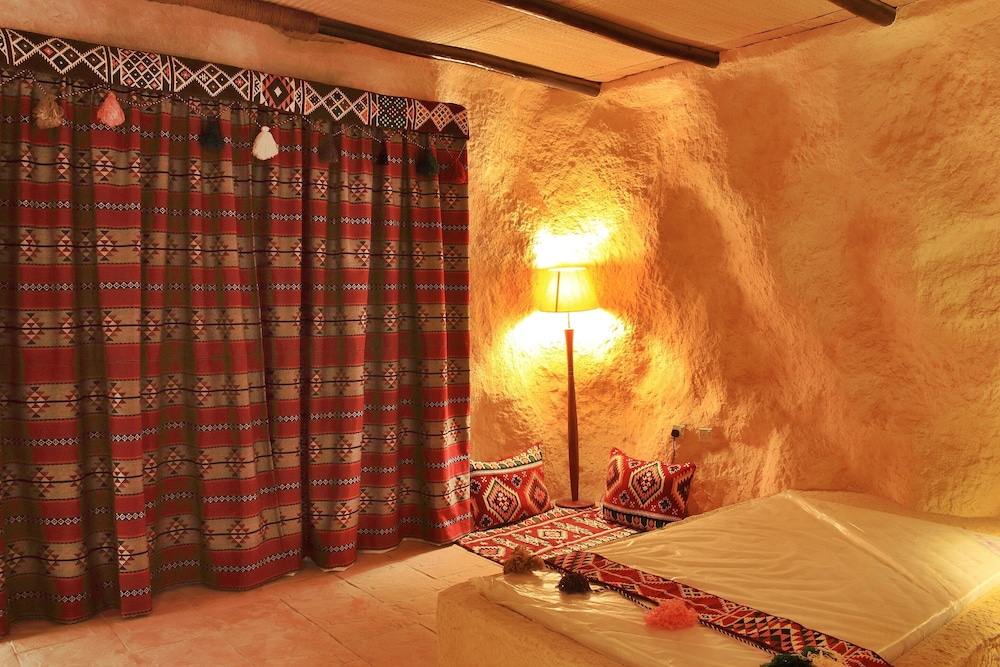 Deluxe Room, 2 Twin Beds, Mountain View photo 2