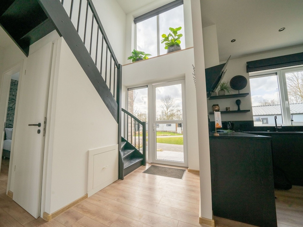 Villa photo 2