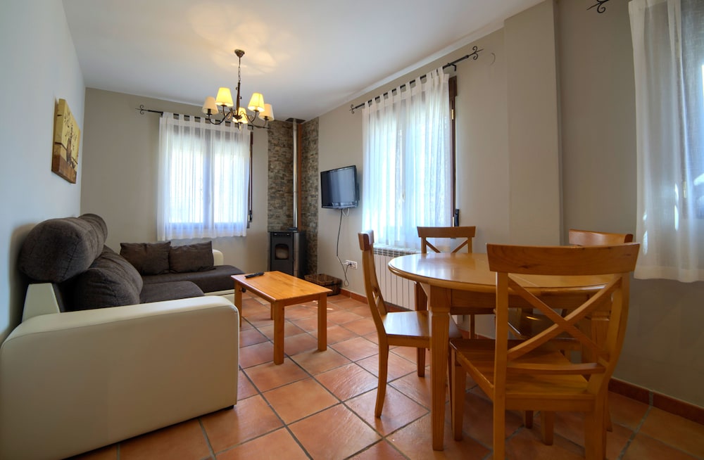 Comfort Apartment, 2 Bedrooms photo 3