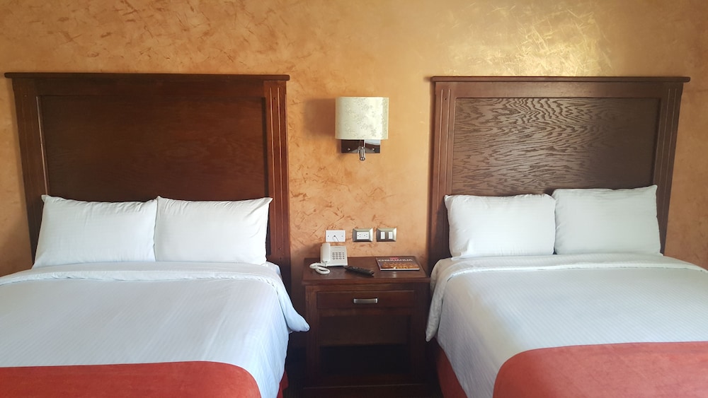 Double or Twin Room, 2 Double Beds photo 2