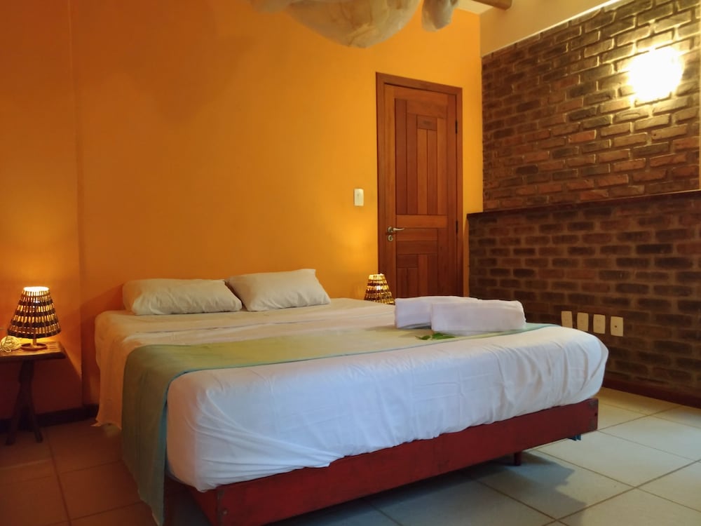 Grand Suite, 1 Queen Bed, Garden View, Garden Area photo 3