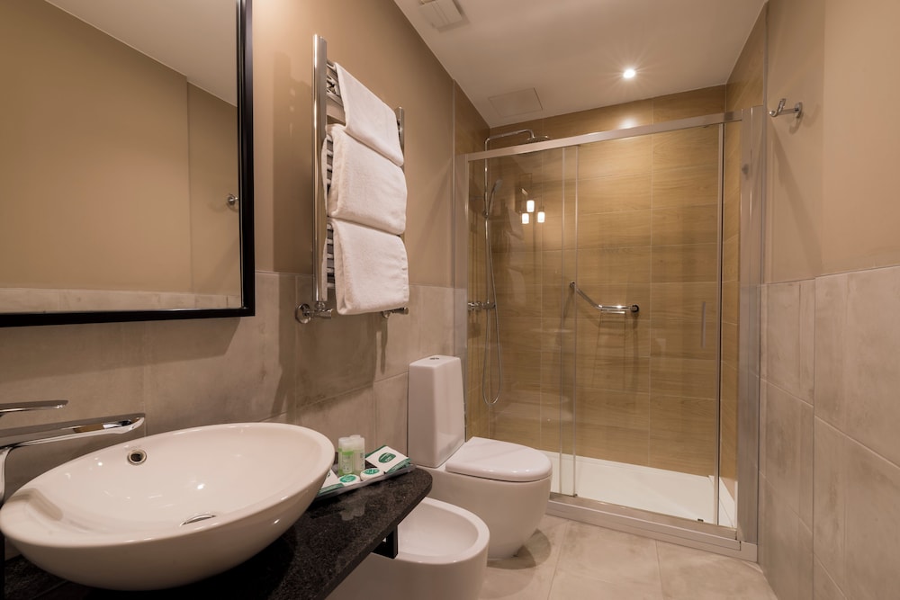 Twin Room - Photo 10