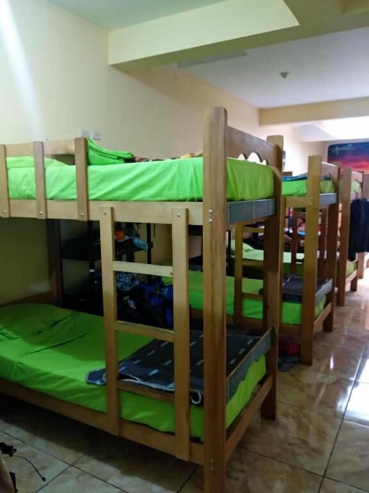 Dormitorio Compartido 16 Camas Mixto