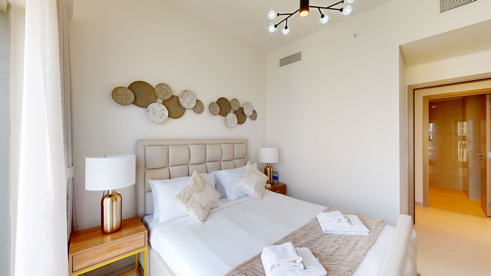 Apartment, 3 Bedrooms, Pool Access photo 3
