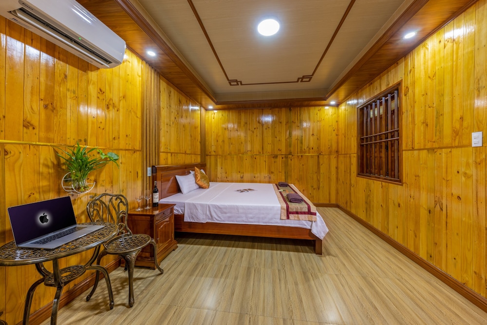 Deluxe Bungalow