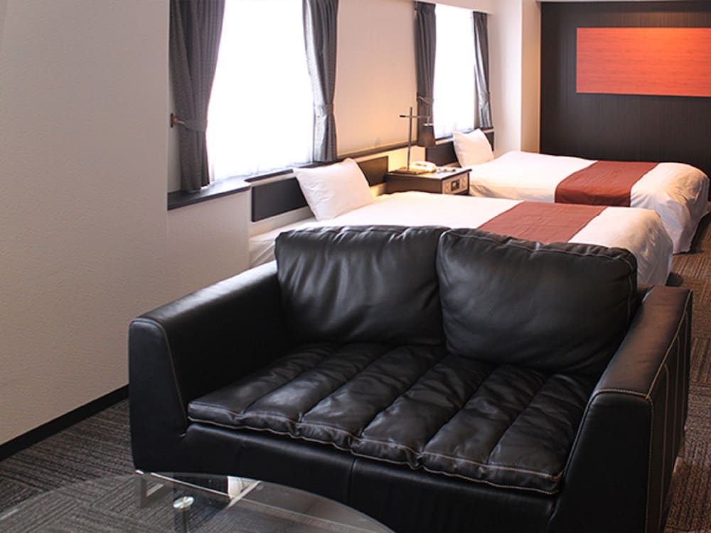 Triple Room, Smoking photo 3