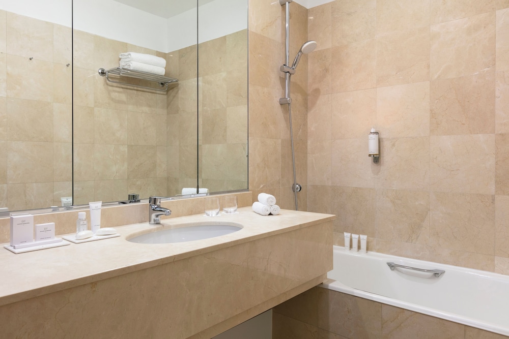 Executive Room, Lakeside - Photo 3