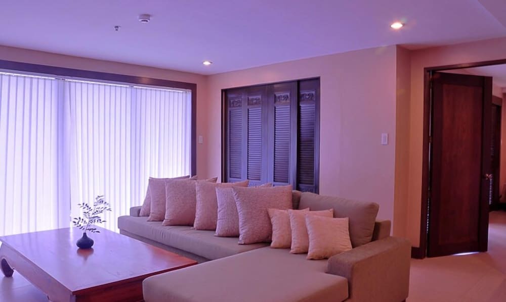 Suite, 3 Bedrooms photo 2