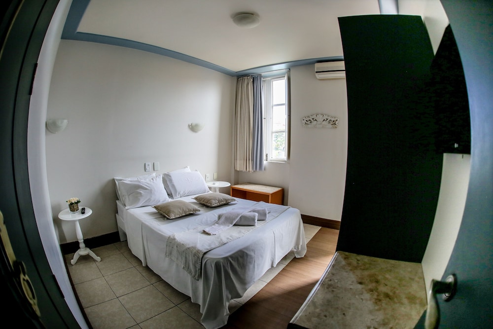 Standard Double or Twin Room - Photo 9