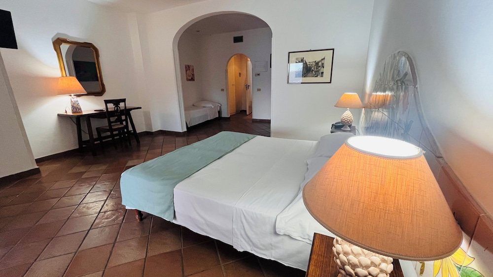 Family Room, 1 Bedroom, Sea View photo 2