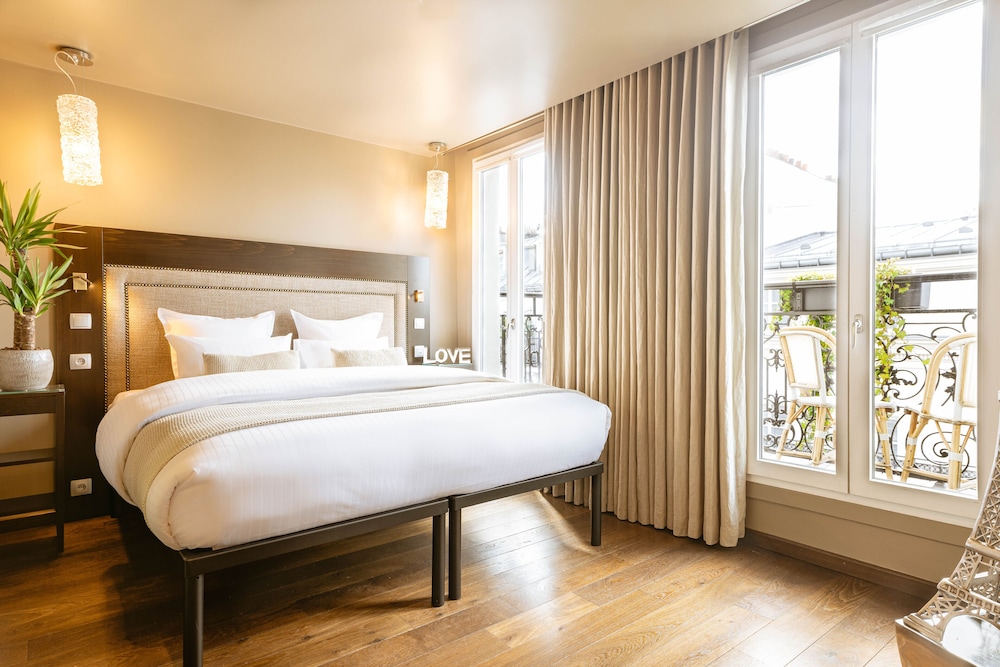 Superior Double or Twin Room Balcony photo 1