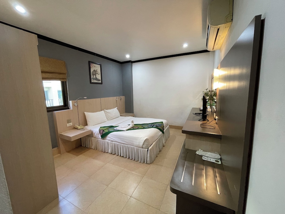 Superior Double Room, 1 Double Bed, Non Smoking, Private Bathroom
