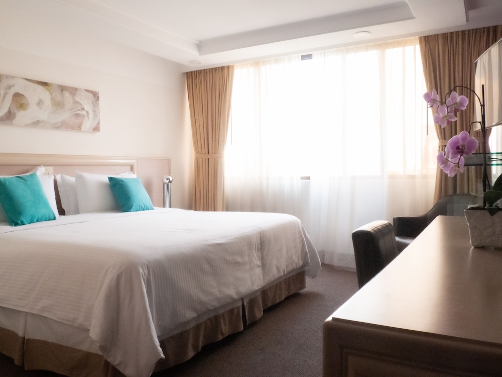 Standard Room, 1 King Bed photo 1