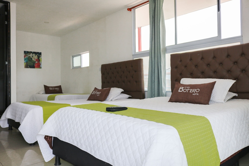 Standard Room, Multiple Beds, City View